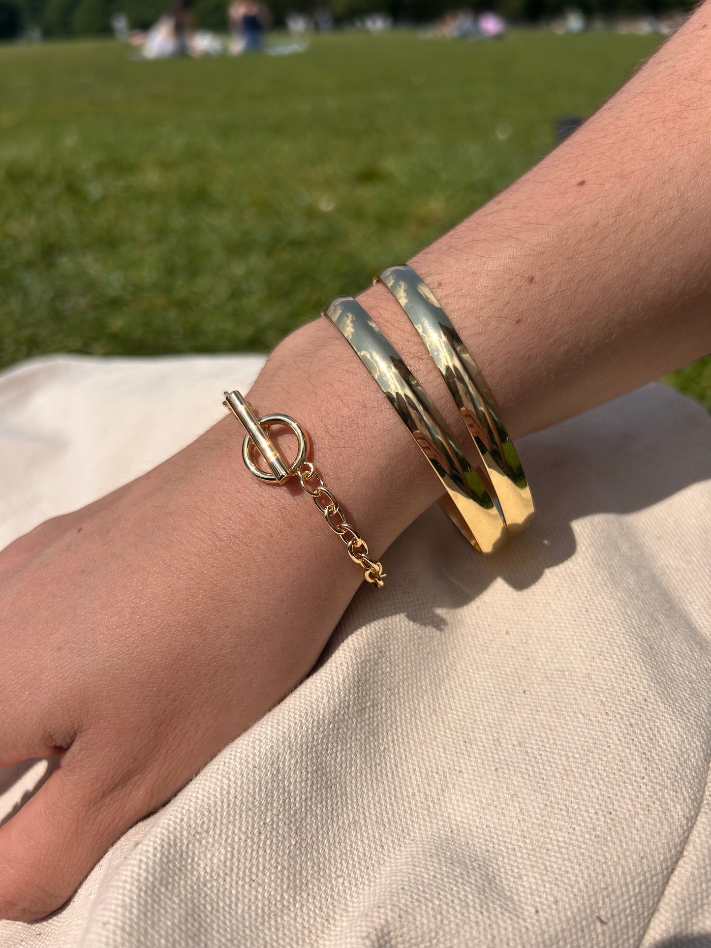 Capsule Gold Bangle